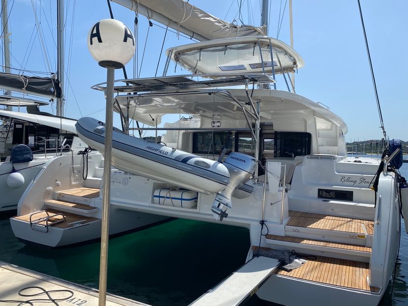 Lagoon 46 Rolling Stones (A/C, WM, Generator, Inverter 12/220V)