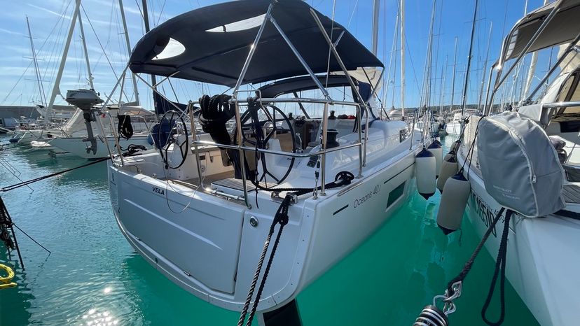 Beneteau 40 Vela