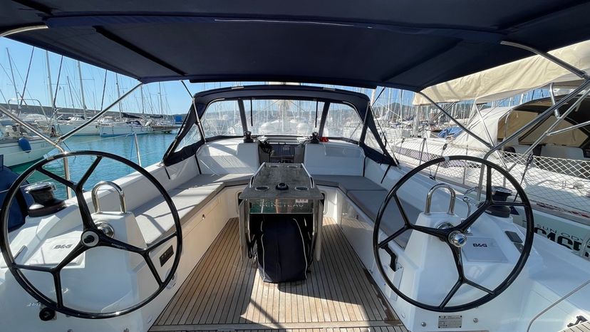 Beneteau 40 Vela
