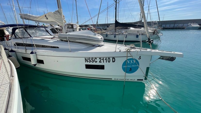 Beneteau 40 Vela
