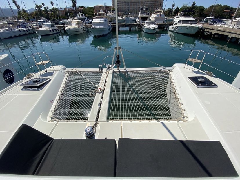 Lagoon 42 Blue Eyes (WM, Inverter, Fans)