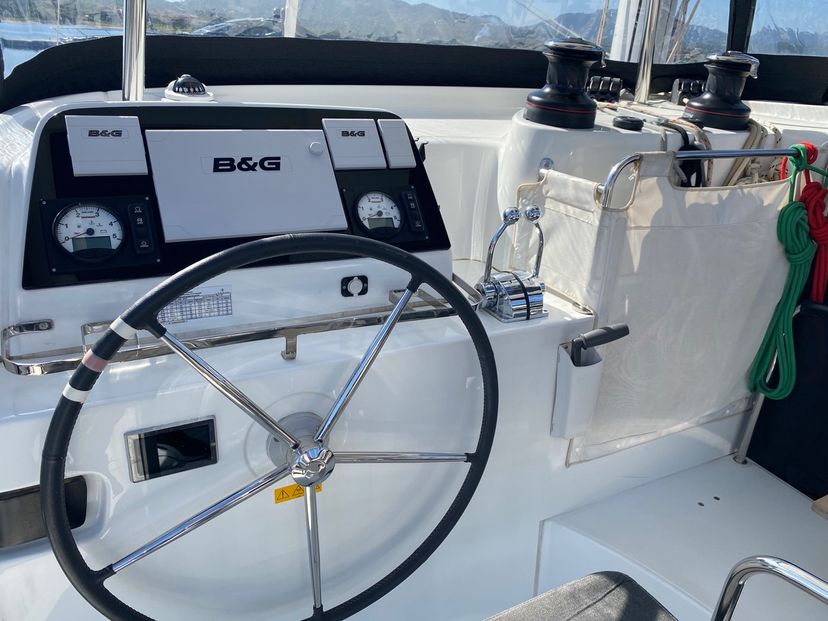 Lagoon 42 Diadema (A/C, WM, Generator, Inverter)