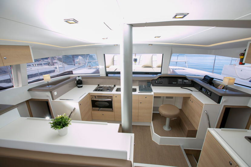 Bali Catamarans 4.1 North Cat II