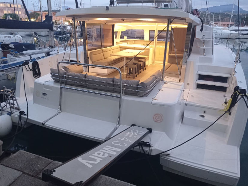 Bali Catamarans 4.3 Mary
