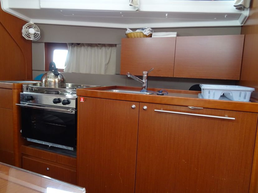 Beneteau 38 Karavas