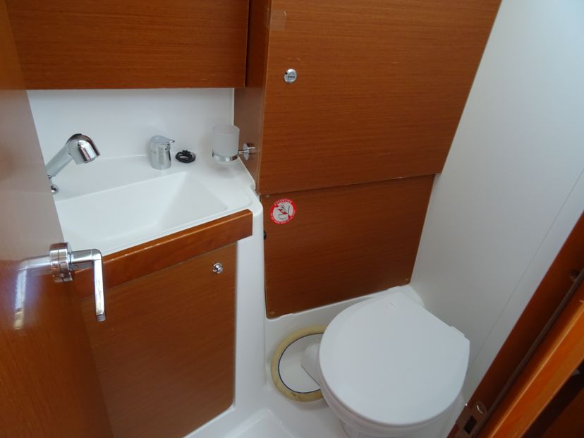 Beneteau 38 Karavas