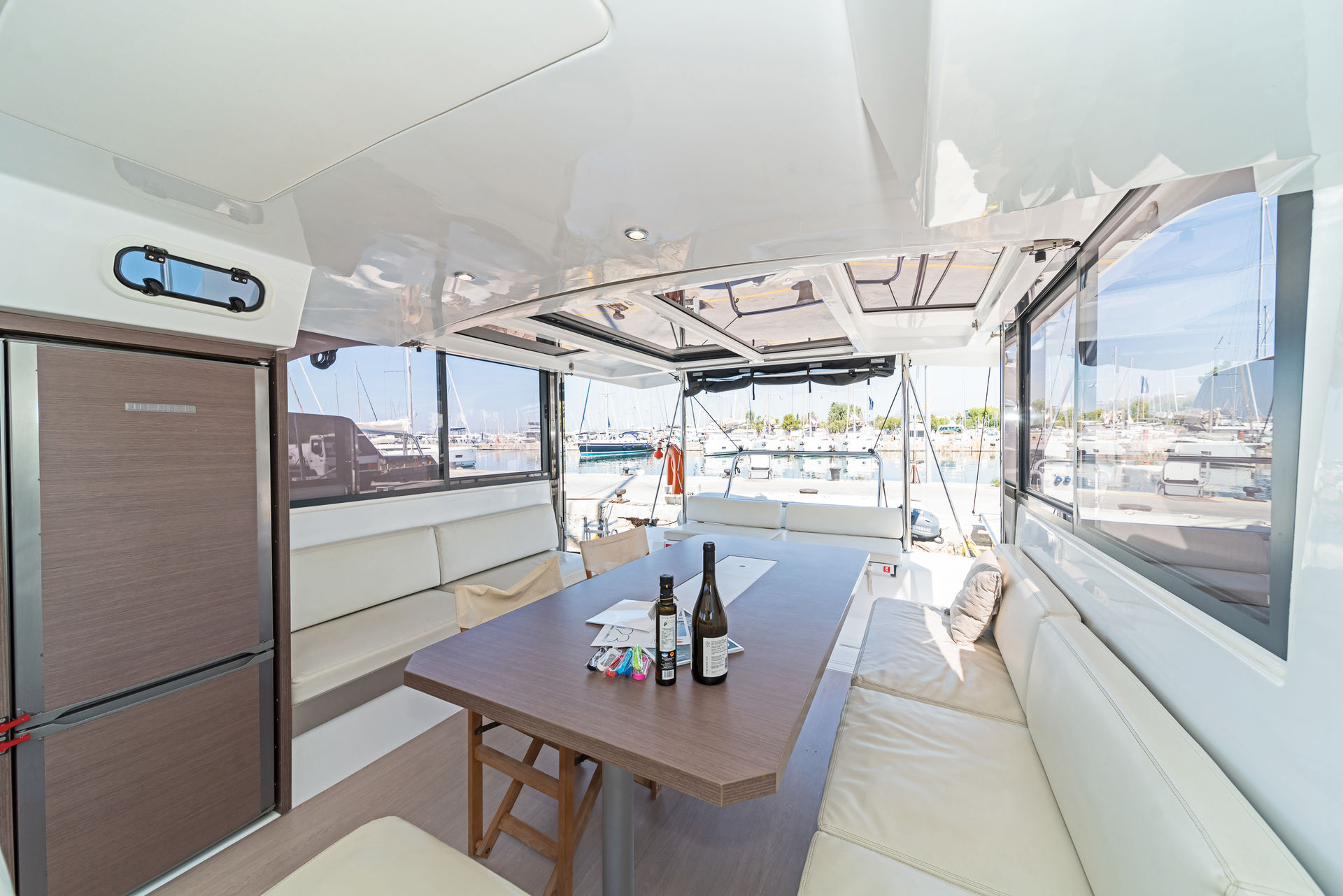 32278881496801909__DSC8960_Duende_Bali_Catspace_Istion_Yachting_L.jpg