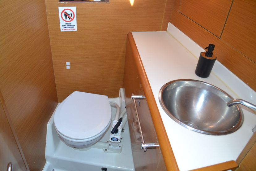 Jeanneau 43 Triada
