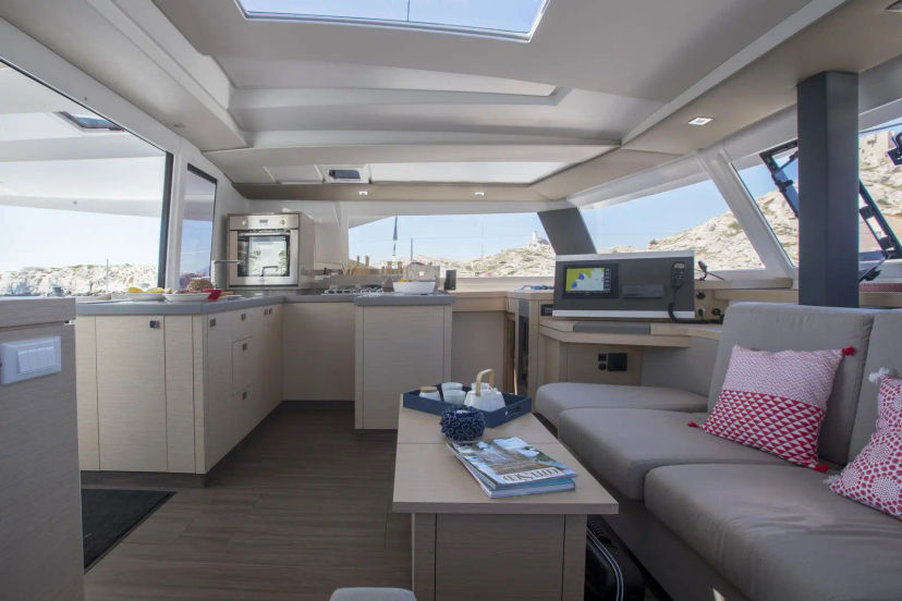 Fountaine Pajot ASTRÉA 42 Amici