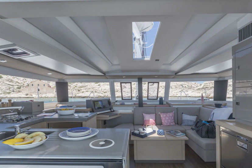 Fountaine Pajot ASTRÉA 42 Amici