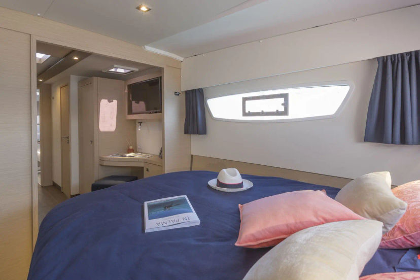 Fountaine Pajot ASTRÉA 42 Amici