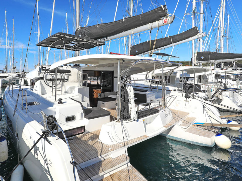 Lagoon 42 SEA YA