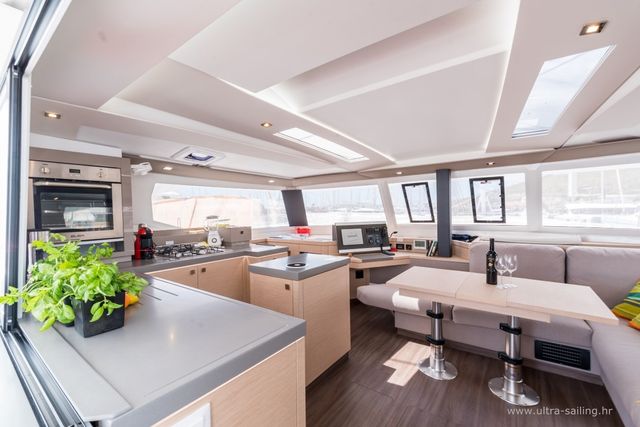 Fountaine Pajot SAONA 47 DESAFINADO