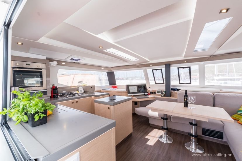 Fountaine Pajot SAONA 47 DESAFINADO