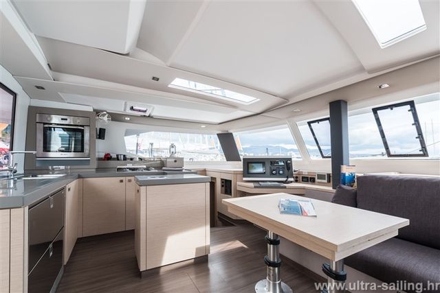 Fountaine Pajot SAONA 47 DESAFINADO