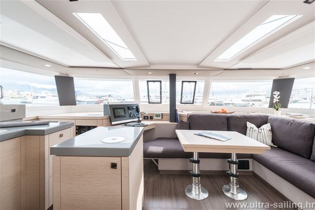 Fountaine Pajot SAONA 47 DESAFINADO