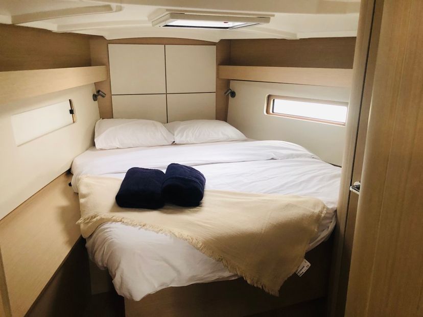 Beneteau 40 AZORIAN