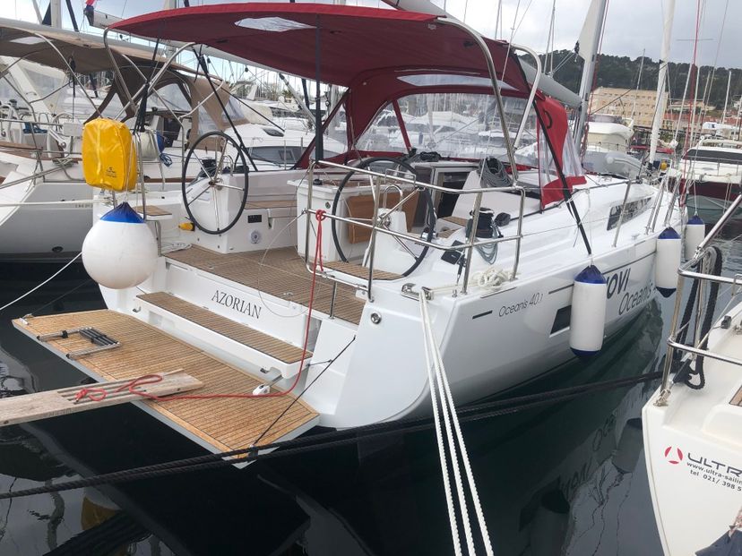Beneteau 40 AZORIAN