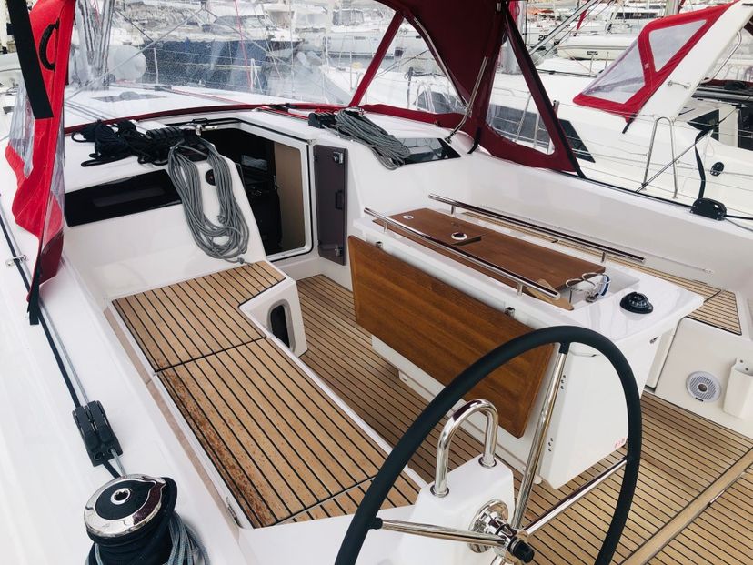 Beneteau 40 AZORIAN