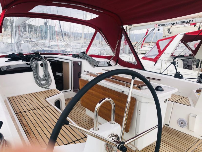 Beneteau 40 AZORIAN