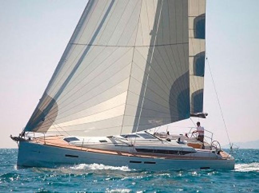 Jeanneau 43 Sea and Sky