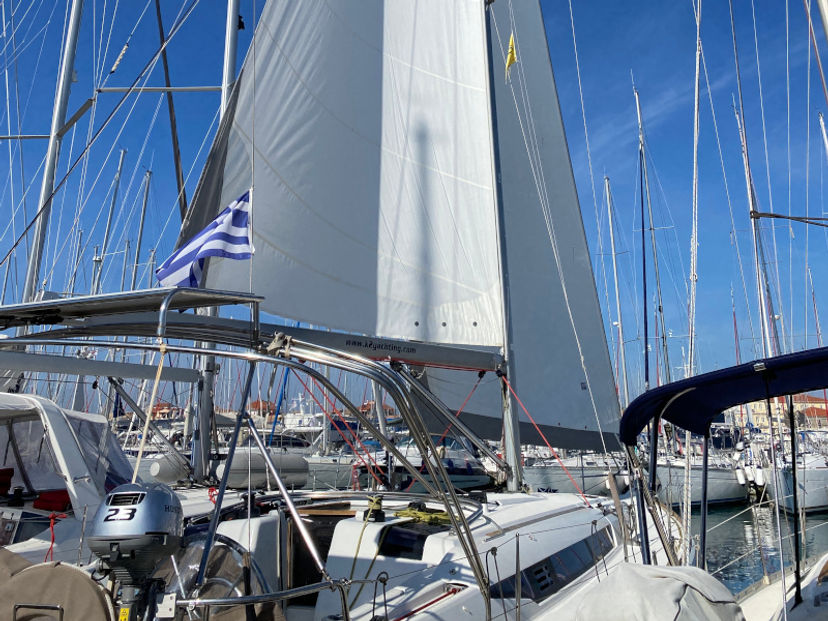 Jeanneau 43 Sea and Sky