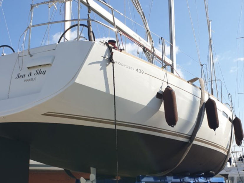 Jeanneau 43 Sea and Sky