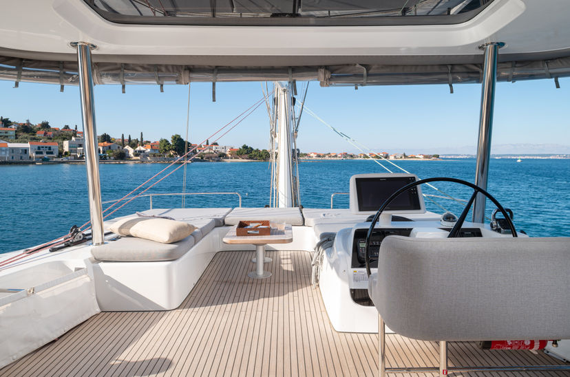 Lagoon 60 DIAMOND DIVA