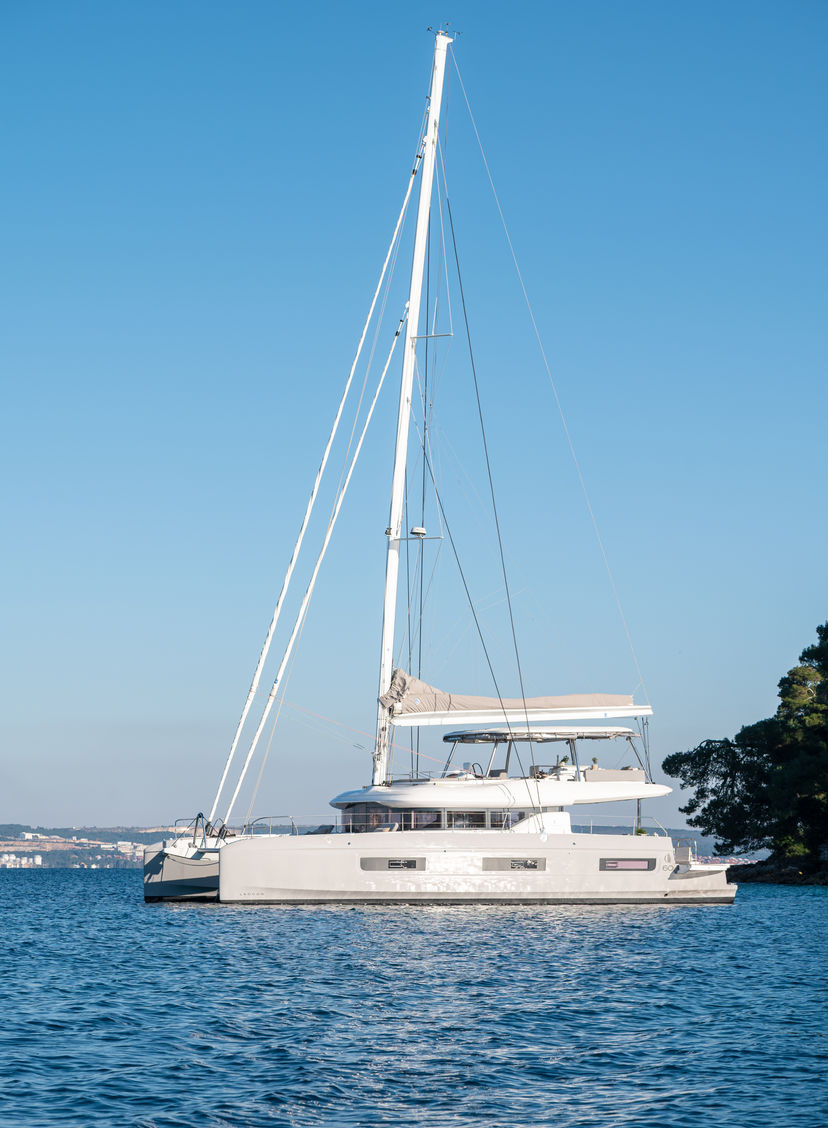 Lagoon 60 DIAMOND DIVA