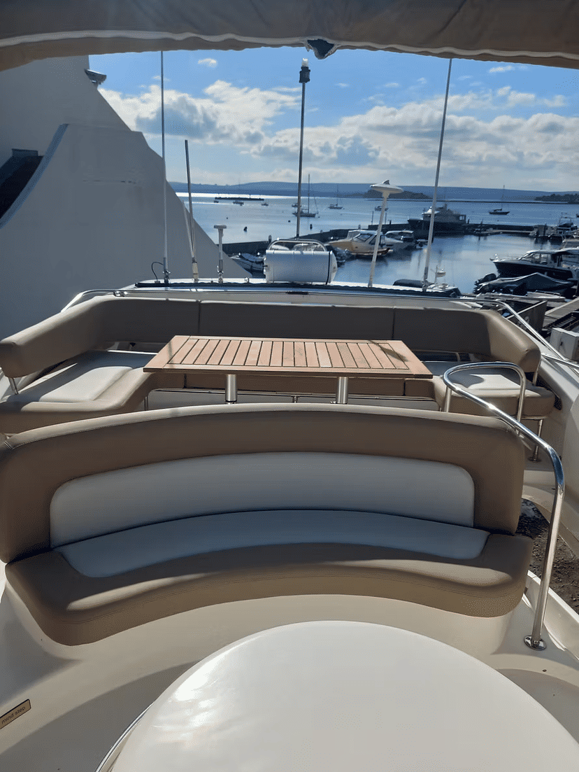 Day Trip Poole Azimut Hot Flush