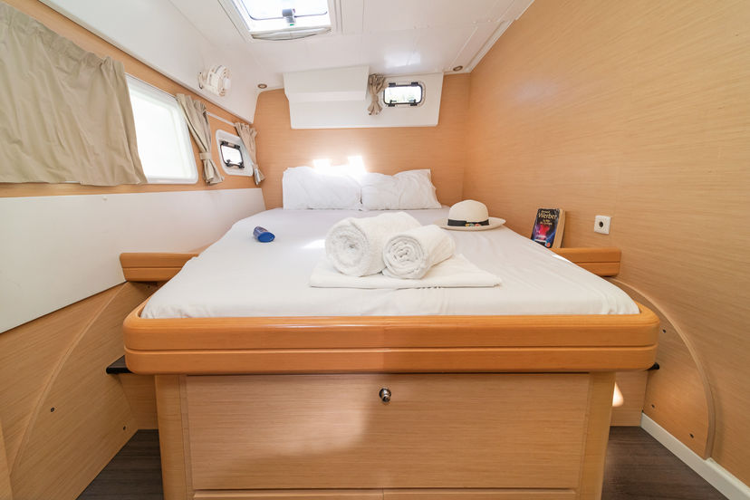 Lagoon 42 Silverstar II 