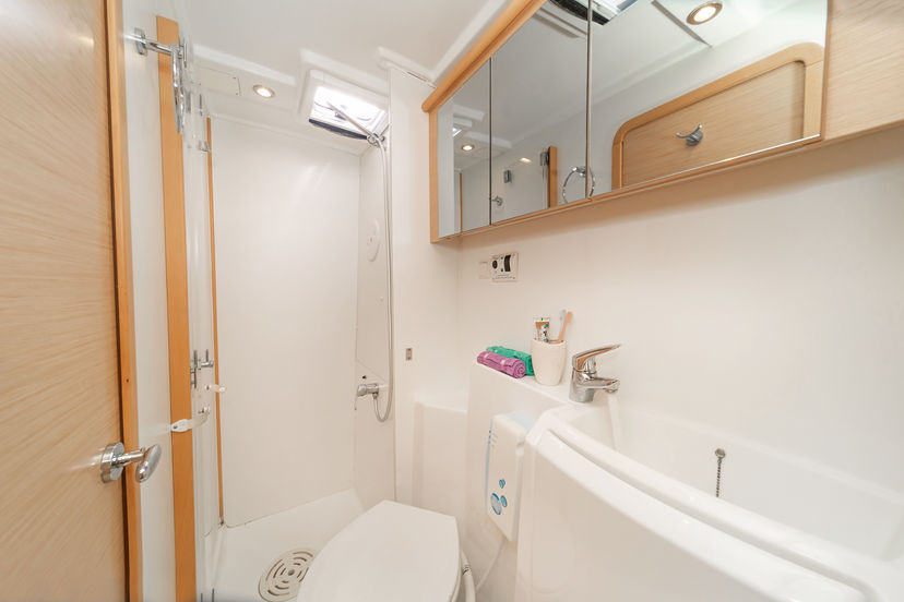 Lagoon 42 Silverstar II 