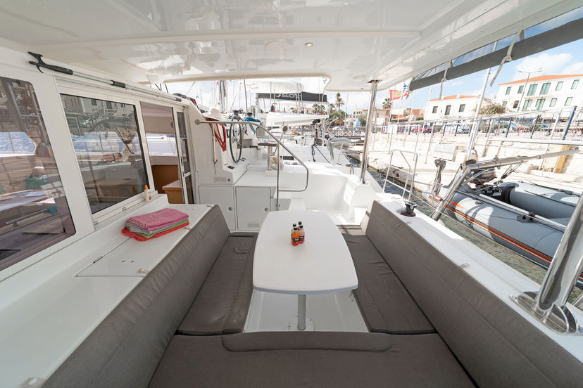 Lagoon 42 Silverstar II 