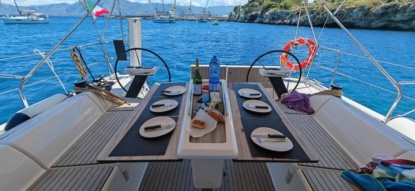 Dufour Yachts 43 Alice in Wonderland