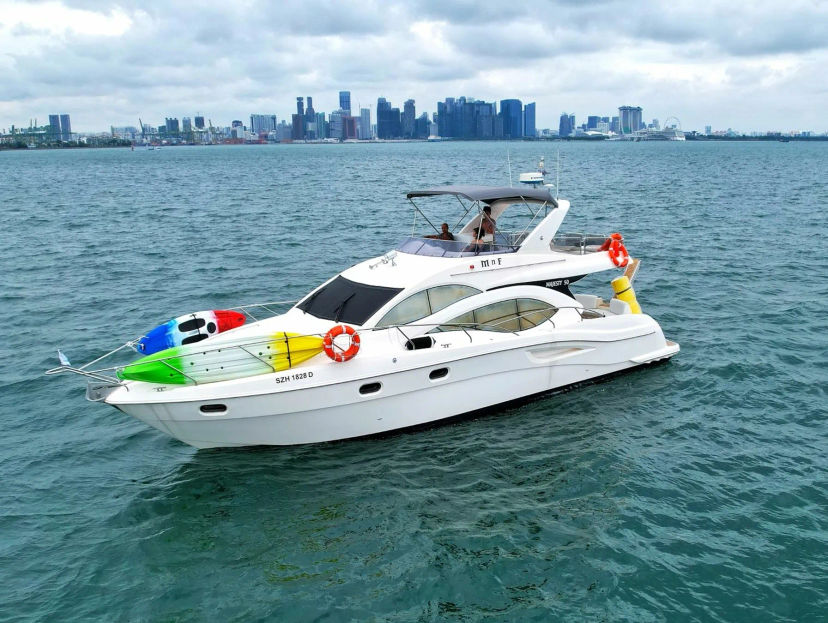     Gulf Craft Majesty 50F Day Trip Singapore