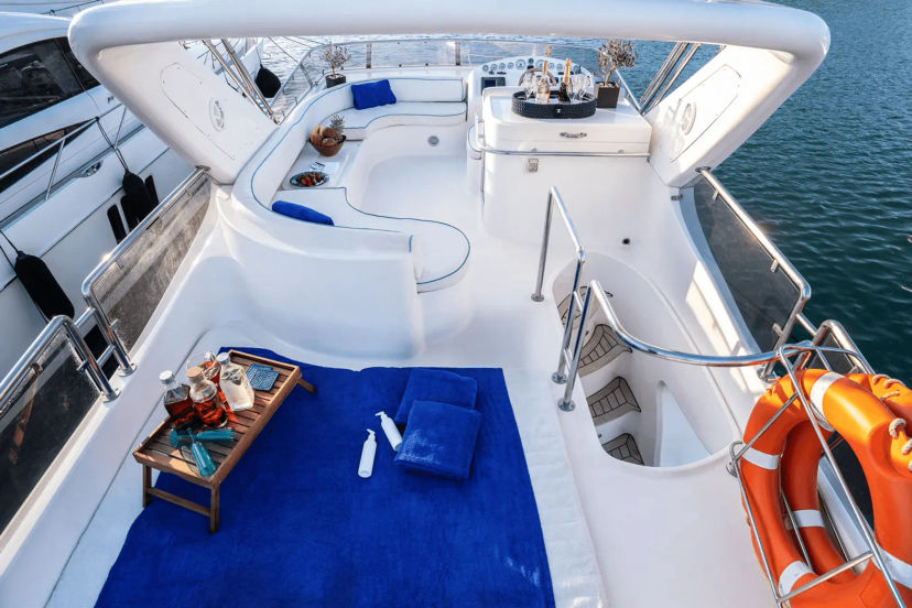     Gulf Craft Majesty 50F Day Trip Singapore
