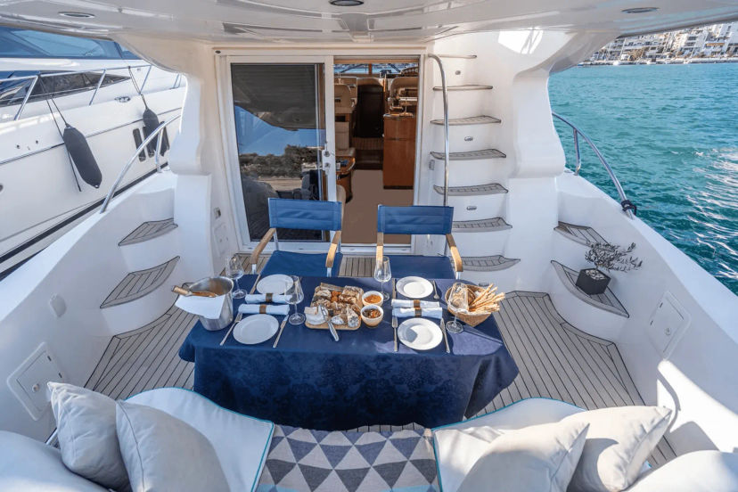     Gulf Craft Majesty 50F Day Trip Singapore