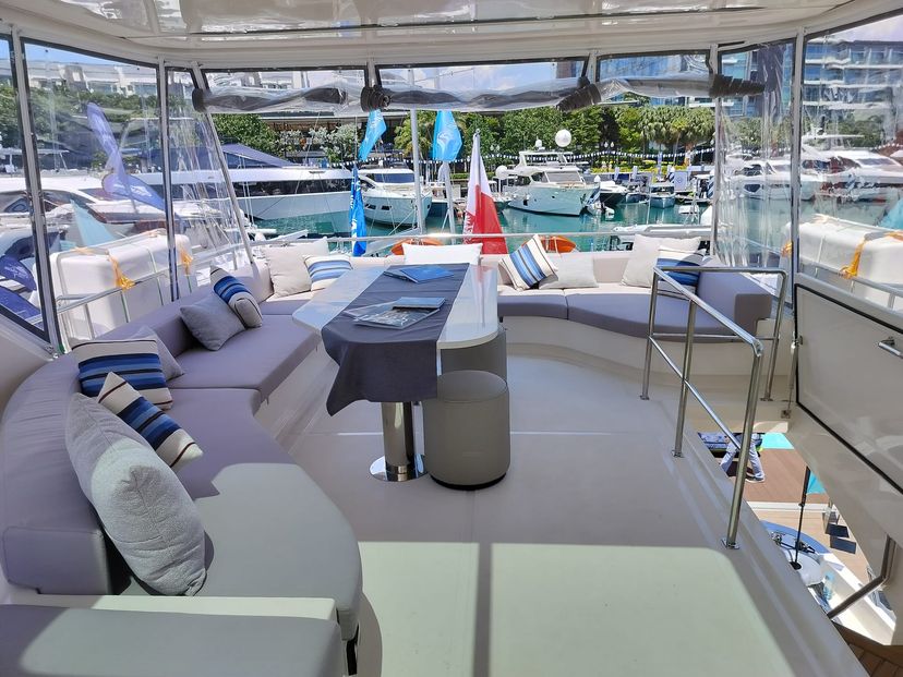 AQUITALIA Motoryacht Day Trip in Singapore