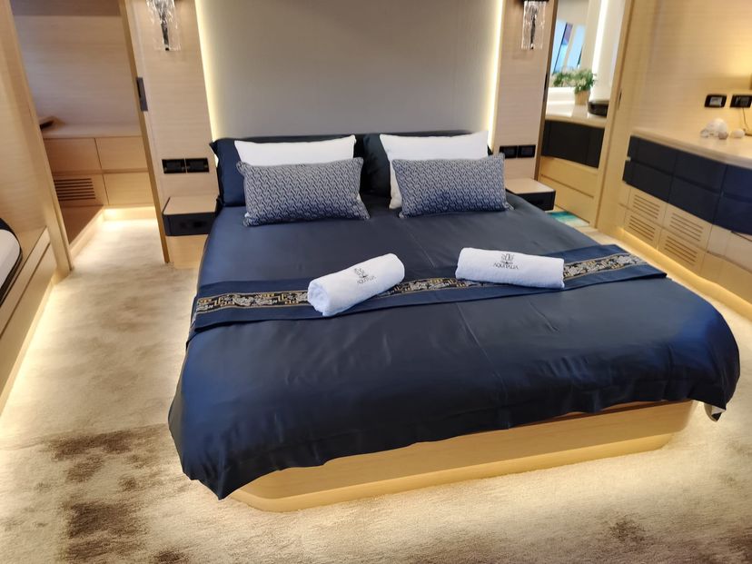 AQUITALIA Motoryacht Day Trip in Singapore