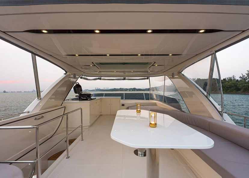 AQUITALIA Motoryacht Day Trip in Singapore