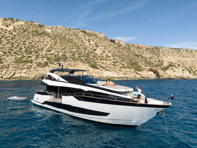Sunseeker Blue Infinity One 