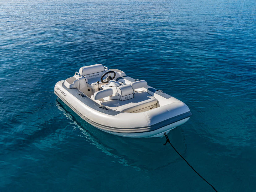 BLUE M | Prestige 680