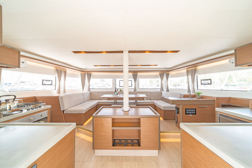 Lagoon 50 Reina (ONLY SKIPPERED)