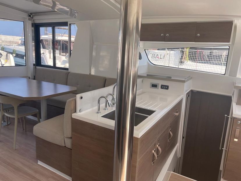Bali Catamarans 4.2 IDRA