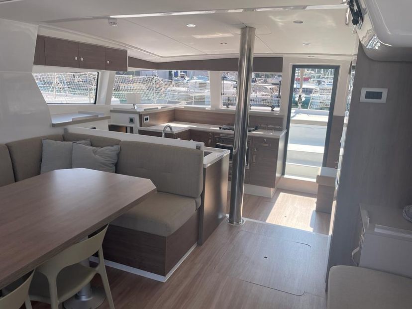 Bali Catamarans 4.2 IDRA