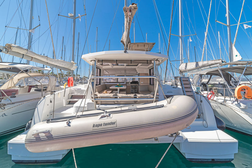 Bali Catamarans 4.1 Anemoskala
