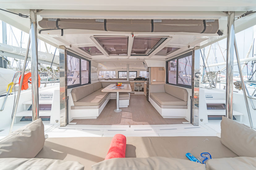 Bali Catamarans 4.1 Anemoskala