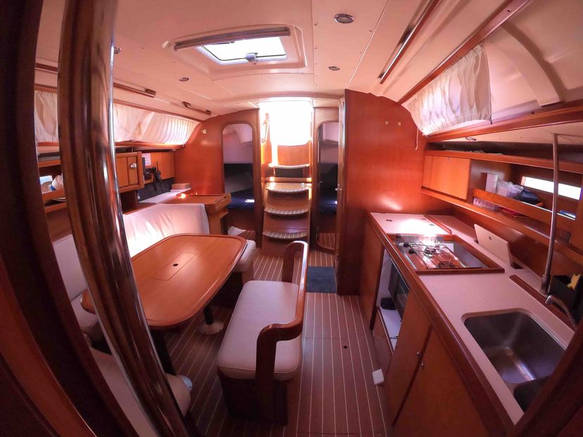 Dufour Yachts GRAND Machimbombo
