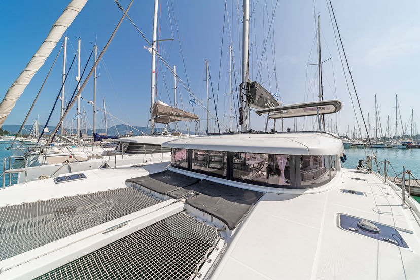 Lagoon 42 Equilibrium