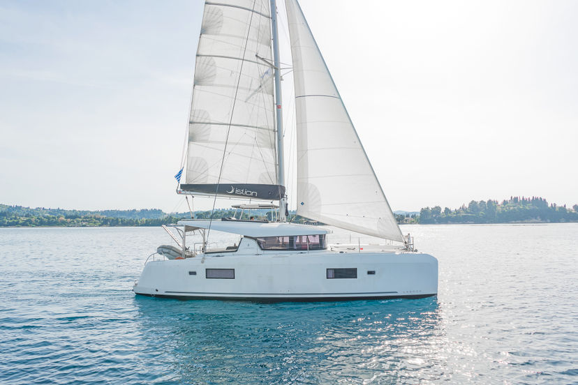 Lagoon 42 Equilibrium